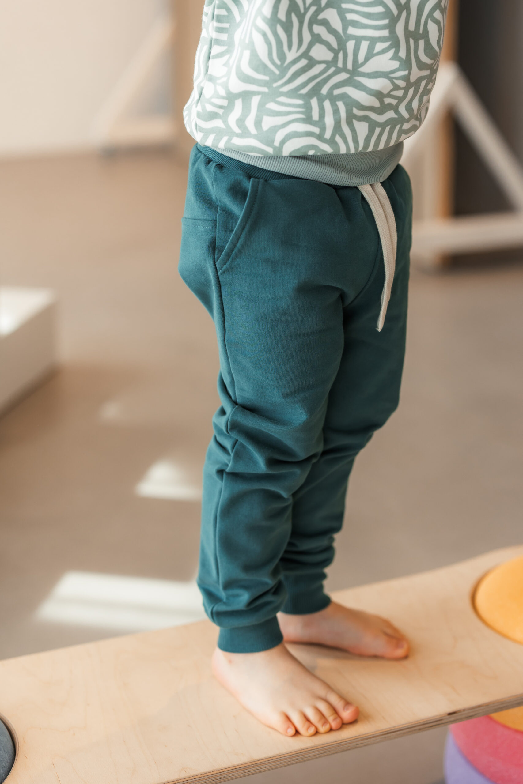 Sweat-Pants "Milo" dark green – Bild 1