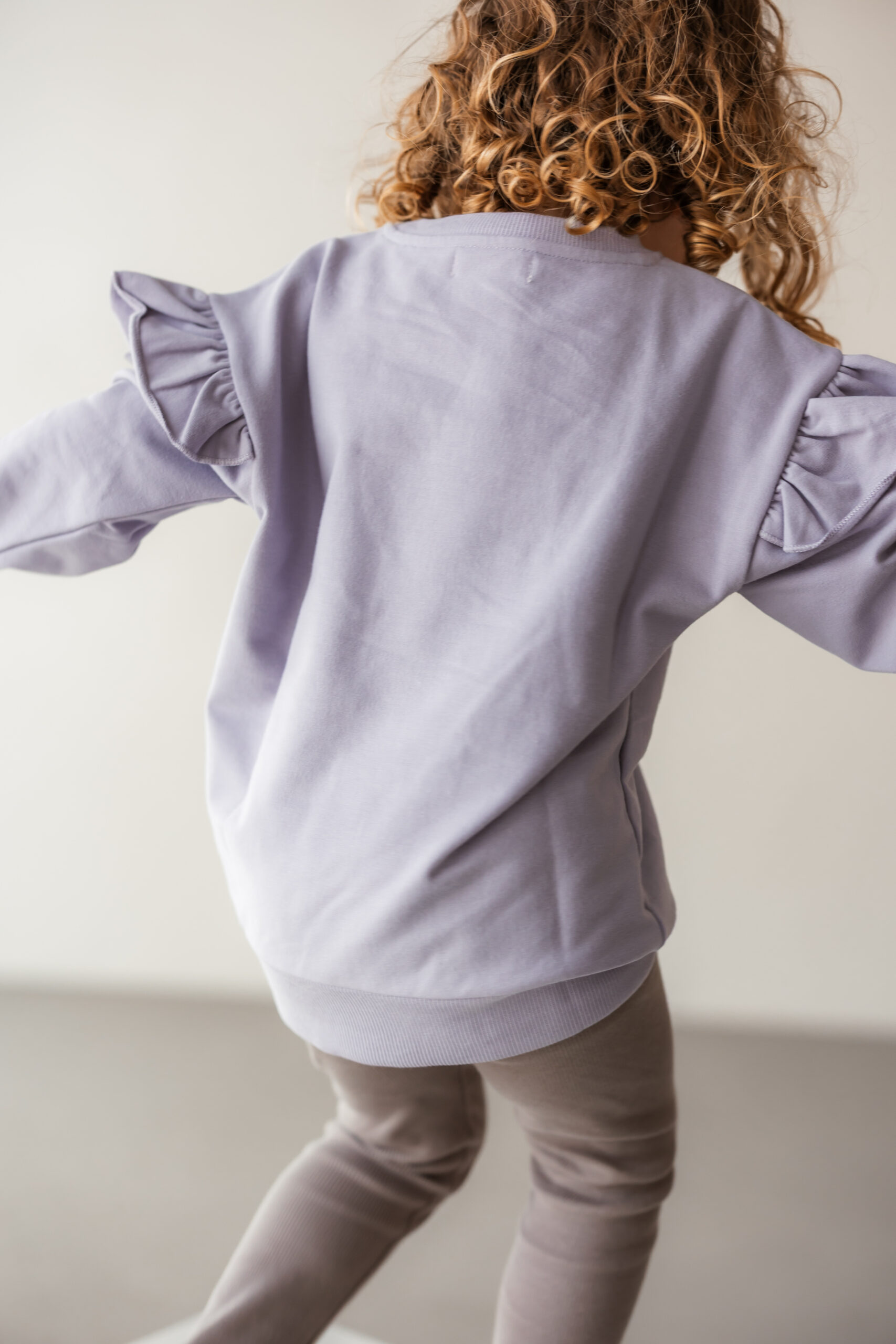Sweatshirt "Ava" lavender – Bild 3