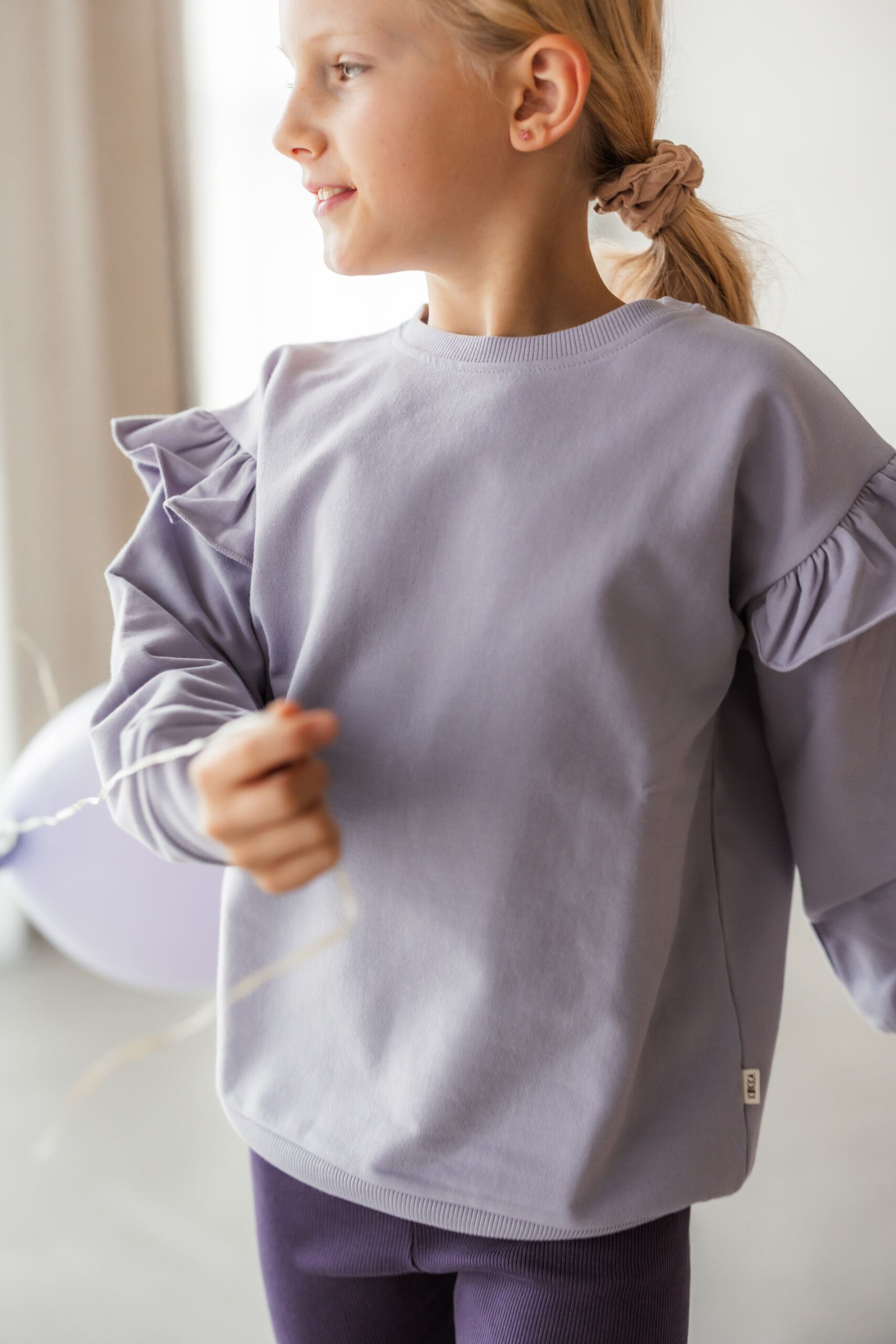 Sweatshirt "Ava" lavender – Bild 7