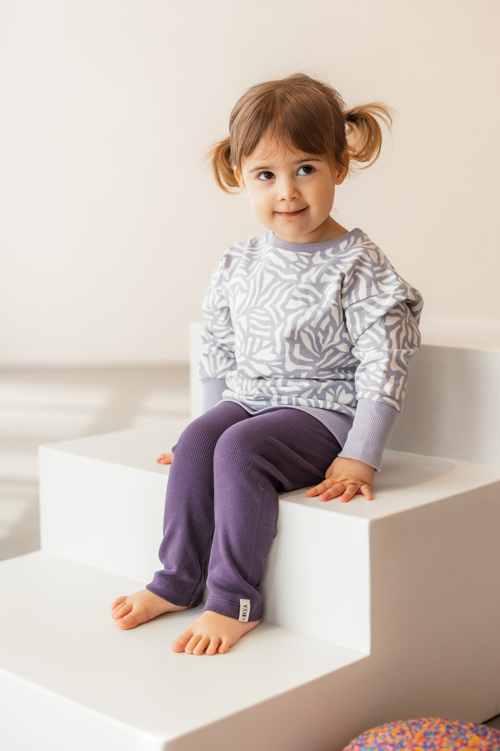 Sweatshirt "Mika" lavender – Bild 4