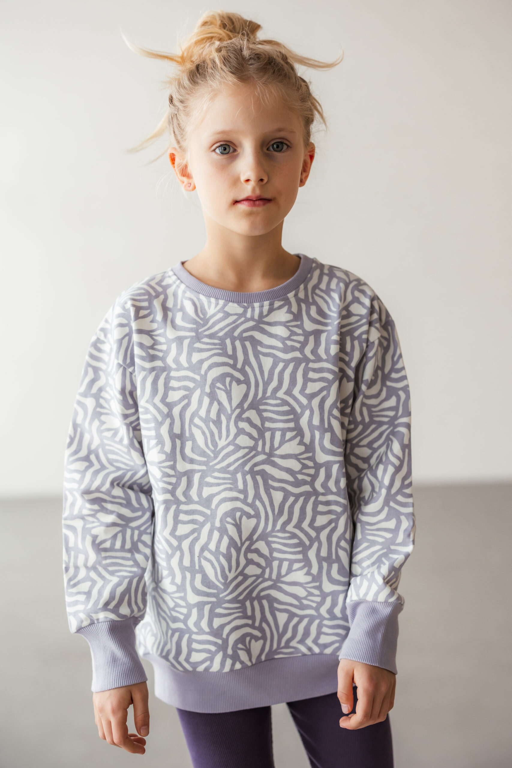 Sweatshirt "Mika" lavender – Bild 3